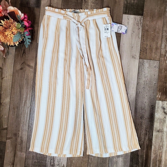 NWT Harmony + Havoc Striped Wide Leg Cropped Pants Size 13 Juniors Beige & Cream - Picture 1 of 16